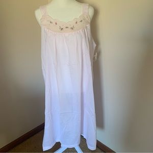 Vintage Deirdre Pink Cotton Floral Embroidered 1970’s Nightgown NWT!  Size Large